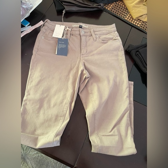 Denim - Universal thread women’s jeans 👖 pants size 6